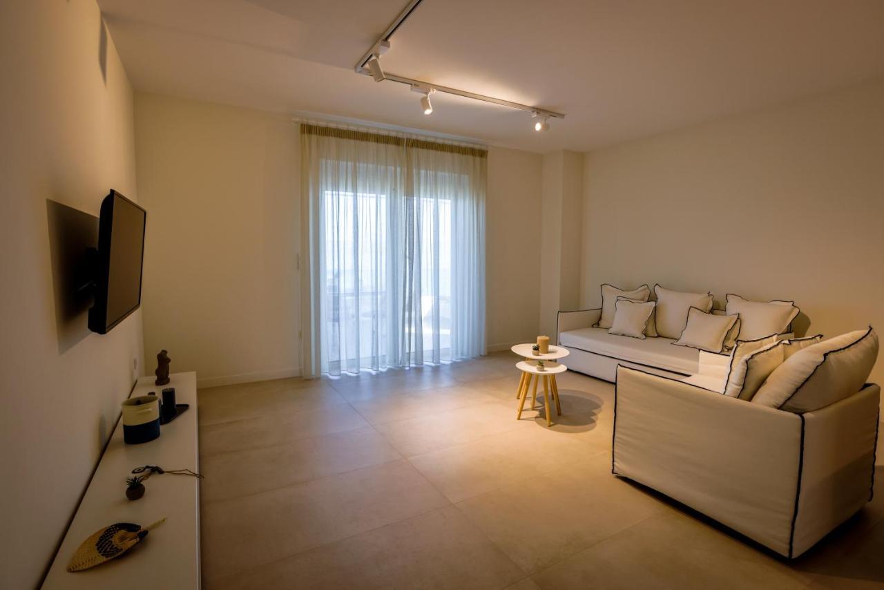 La Mer Bleue Beachfront Boutique Apartments Vrachati Exterior photo